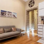 Guesthost - Domus Romana Apartmán Řím