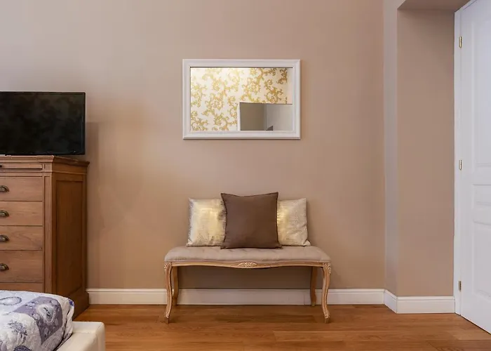 Guesthost - Domus Romana *