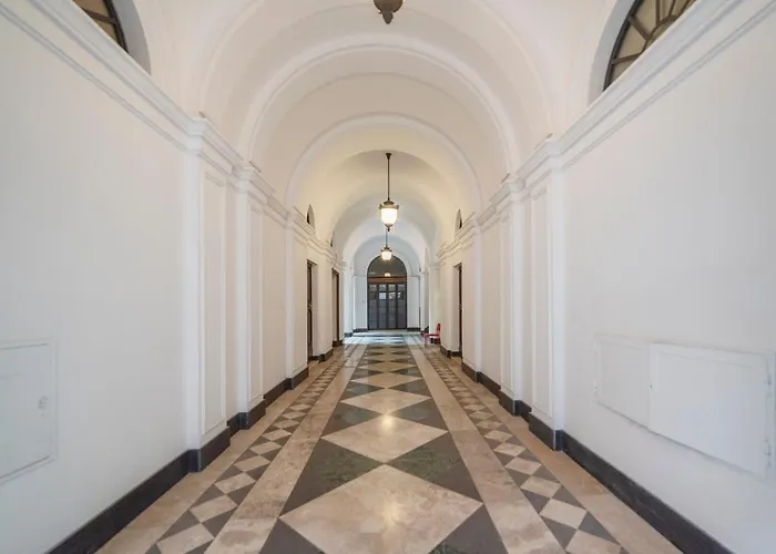 Guesthost - Domus Romana *